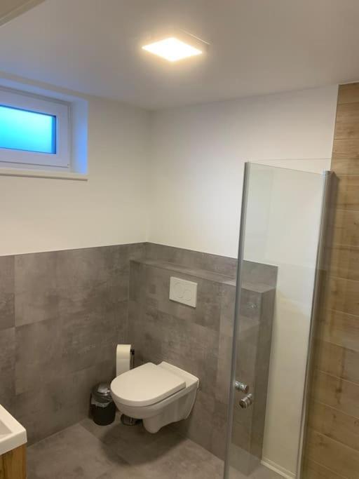 Moderne, Helle Ferienwohnung In Au Am Rhein ภายนอก รูปภาพ